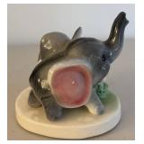 BR2 - Vintage Elephant Figurine - Adult & Baby Pair