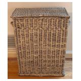 BR2 - Vintage Wicker Laundry Hamper