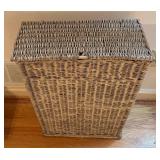 BR2 - Vintage Wicker Laundry Hamper