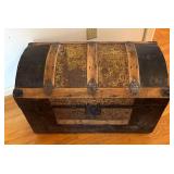 BR1 - Antique Storage Chest with Damask Panels