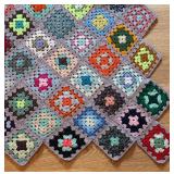 BR1 - Vintage Granny Square Crochet Afghan