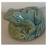 UL - Vintage Floral Frog Ceramic Set - Assorted Glazes