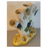 UL - Vintage Italian Finger Vase