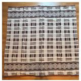 UL - Vintage Blanket - Geometric Border Pattern