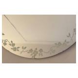 UL - Vintage Floral Accented Round Mirror