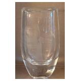 UL - Two Etched Crystal Vases