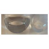 UL - Two Etched Crystal Vases