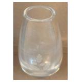 UL - Two Etched Crystal Vases