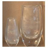 UL - Two Etched Crystal Vases