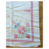 uL - Vintage Embroidered Tablecloth Set with Napkins -