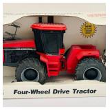 uL - ERTL Case International Four-Wheel Drive Tractor - 1/32 Scale