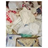 uL - Vintage Linens - Assorted Napkins, Doilies & Lace