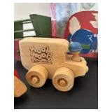 uL - Vintage Toys (Lot of 12)