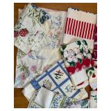 uL - Vintage Floral Tablecloths - Assorted Sizes & Patterns