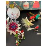 uL - Vintage Christmas Ornaments Assortment