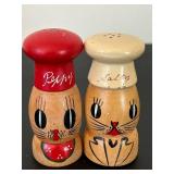 uL - Vintage Poppy & Salty 5in Salt & Pepper Shaker Set