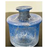uL -Vintage Art Glass Blue Glass Vase 5-Inch Tall - Crackle Finish - Decorative Art Glass