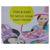 Minnie's Deluxe Kitchen ...