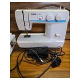 Sewing Machine, With Case, Works