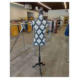 Adjustable Display Mannequin