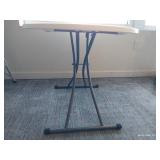 Round, Folding Lifetime Table