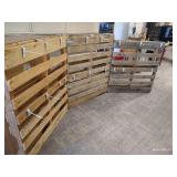 Rustic 3-Panel Pallet Display