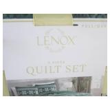 (EW6) Lenox Full/Queen Size 3-Piece... (EW6) Lenox Full/Queen Size 3-Piece...