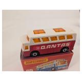 Matchbox 65 Airport Coach Qantas Superfast - Made in England 1977