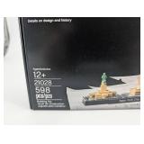 LEGO Architecture 21028 New York City - 598 Pcs Building Toy