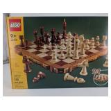 LEGO 40719 Traditional Chess Set - 743 pcs - 2-in-1 Board, Ages 9 and up
