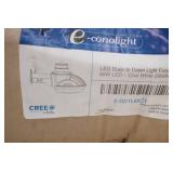 NEW econolite 68W LED Dusk to Dawn Light Fixture. Cool White (5000K)