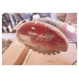 MK Diamond Products wet cutting tile saw. 115V, 15A, 50/60Hz, 3500/min