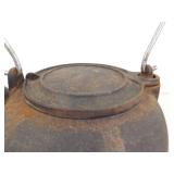 Vintage Cast Iron Lidded Wood Stove/Campfire Tea Kettle (Needs a Lye Bath)
