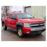 2011 CHEVROLET SILVERADO 1500 LT *4x4 | No Accidents Reported | 146k Miles* (NO RESERVE)