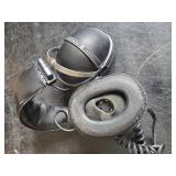 Vintage Pioneer SE-305 Hi-Fi Headphones