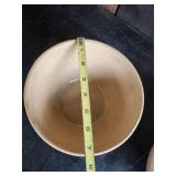 Nice Collection of Collectible Oil & Grease Cans - Mobil, Coast to Coast