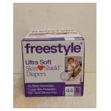 NEW FREESTYLE ULTRA SOFT SKIN SHIELD DIAPERS SIZE 5  44 CT.