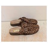 NEW CAT & JACK KIDS TATE CLOGS SIZE 1 LEOPARD PRINT