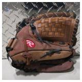 Rawlings Baseball Glove - Brown Leather - 12.5 Inch