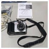 Olympus Camedia C-2020 Zoom Digital Camera with Box, Manual & Cables