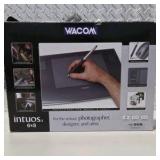 Wacom Intuos 3 6x8 Graphics Tablet with Box, Mouse, Cords & Software