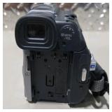 JVC MiniDV Digital Video Camera - 16x Optical Zoom - 700x Digital Zoom