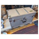 LARGE INDUSTRIAL ANVIL TYPE CARRYING CASE