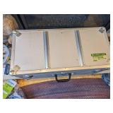 LARGE INDUSTRIAL ANVIL TYPE CARRYING CASE