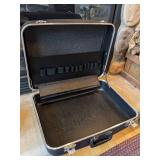 STURDY INDUSTRIAL CARRYING CASE WITH HEAVY DUTY LATCHES & TOOL INSERT