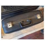 STURDY INDUSTRIAL CARRYING CASE WITH HEAVY DUTY LATCHES & TOOL INSERT