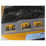 NEW IN BOX 1:20 SCALE 2.4Ghz REMOTE CONTROL EXCAVATOR