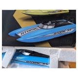 NEW HIGH SPEED RC BOAT & 2.4GHZ REMOTE CONTROL - LOW BATTERY PROTECTION