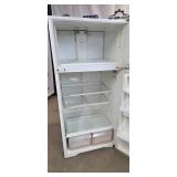 White-Westinghouse 18 cu ft No Frost Refrigerator-Freezer P/N 184793-87 115V