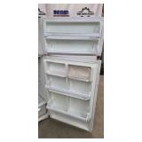 White-Westinghouse 18 cu ft No Frost Refrigerator-Freezer P/N 184793-87 115V